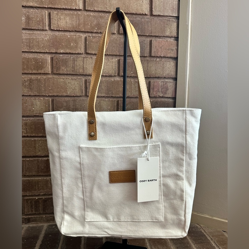 NWT Cozy Earth White & Tan Canvas Zip Tote Bag